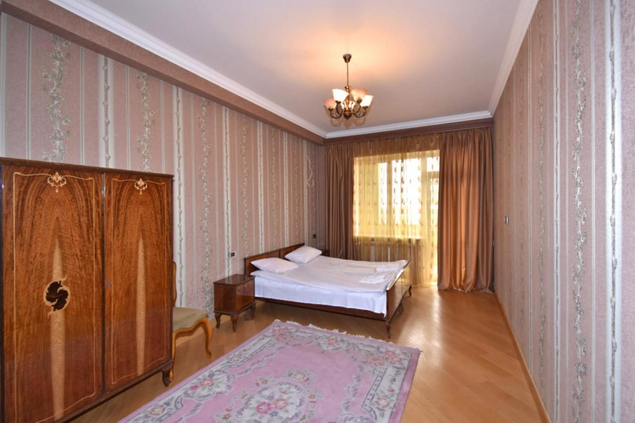 Rent Inn Yerevan On Buzand Street Екстериор снимка