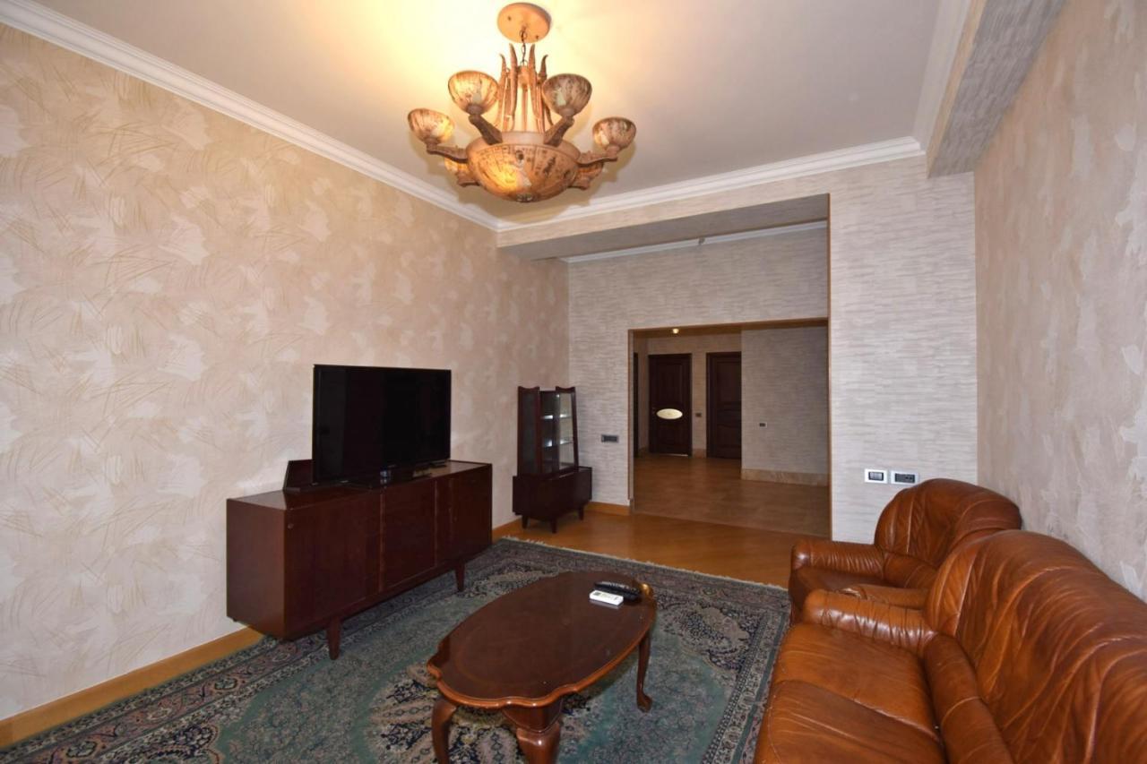 Rent Inn Yerevan On Buzand Street Екстериор снимка