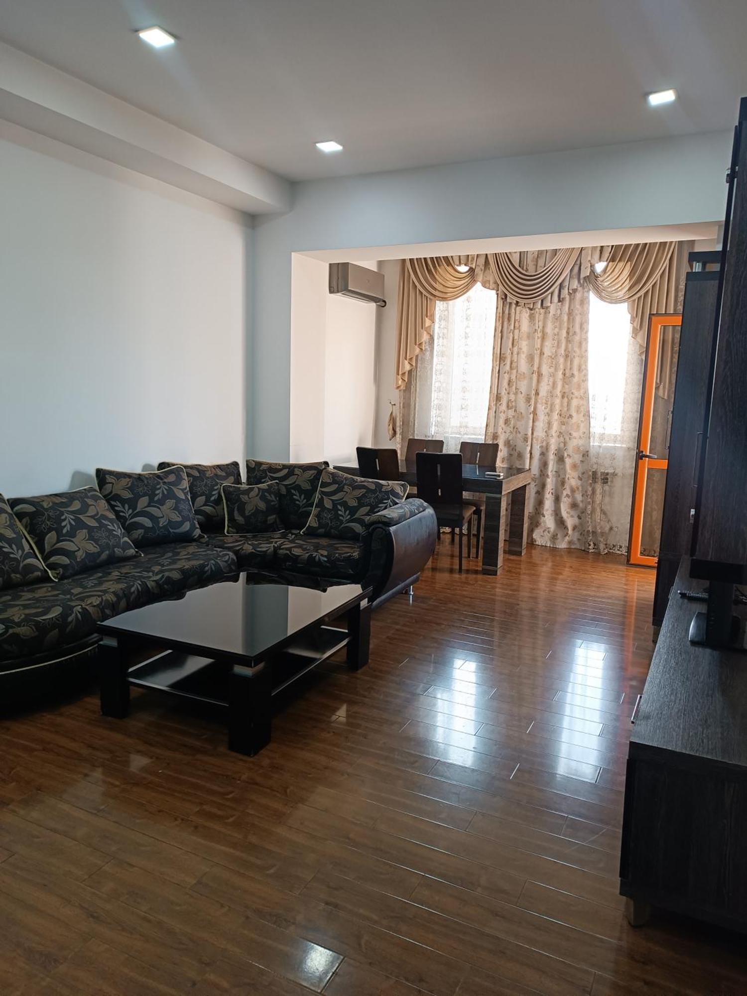 Rent Inn Yerevan On Buzand Street Екстериор снимка