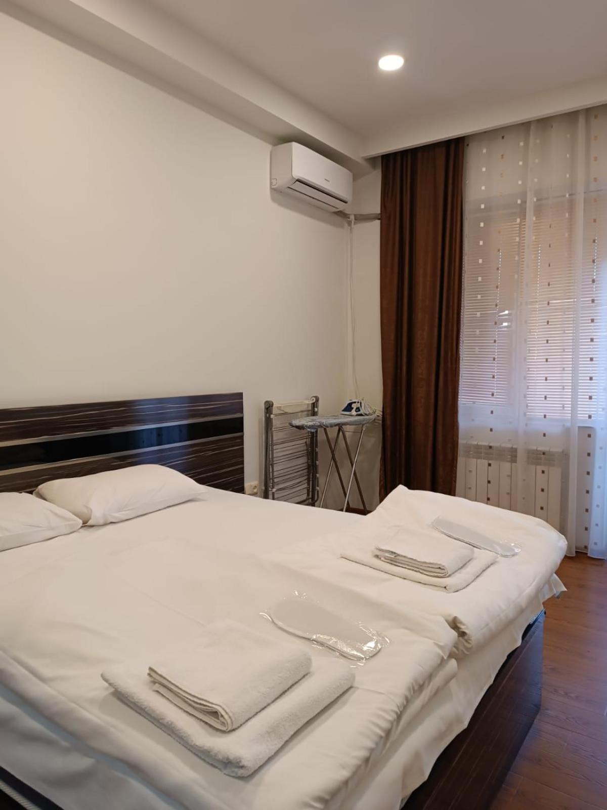 Rent Inn Yerevan On Buzand Street Екстериор снимка