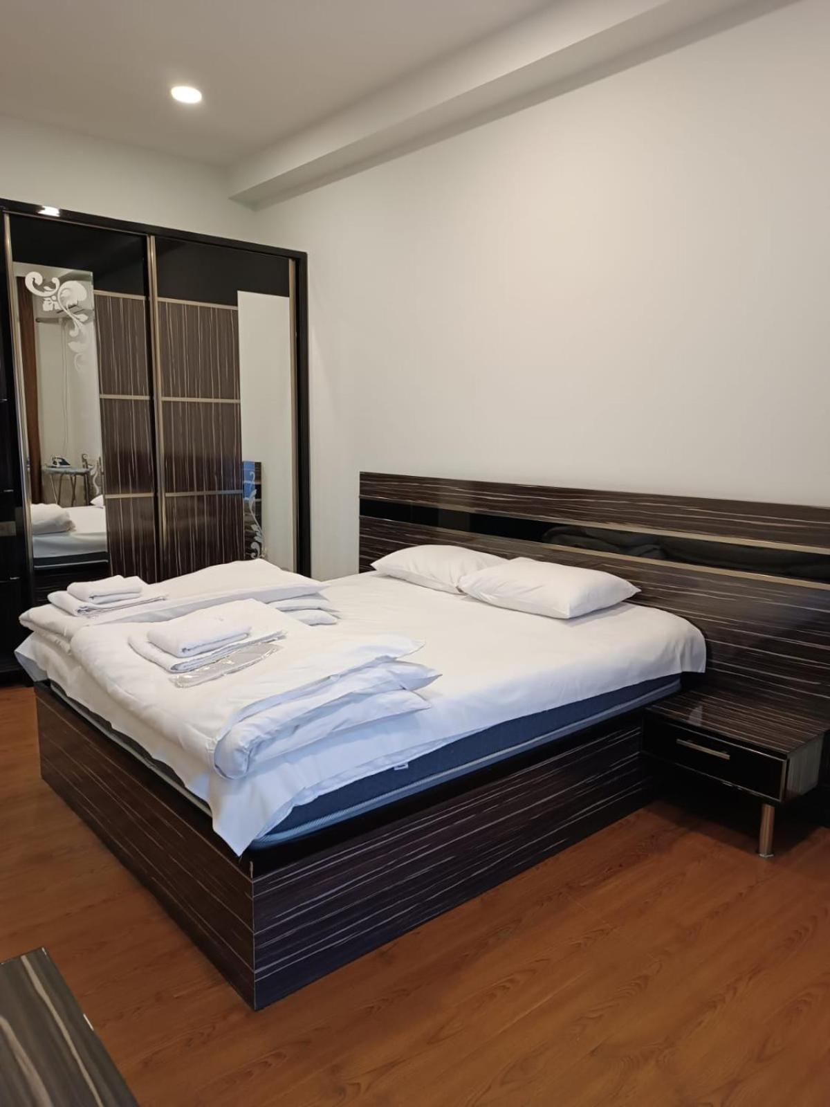 Rent Inn Yerevan On Buzand Street Екстериор снимка