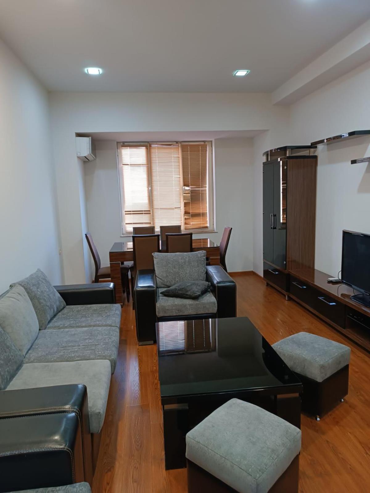 Rent Inn Yerevan On Buzand Street Екстериор снимка