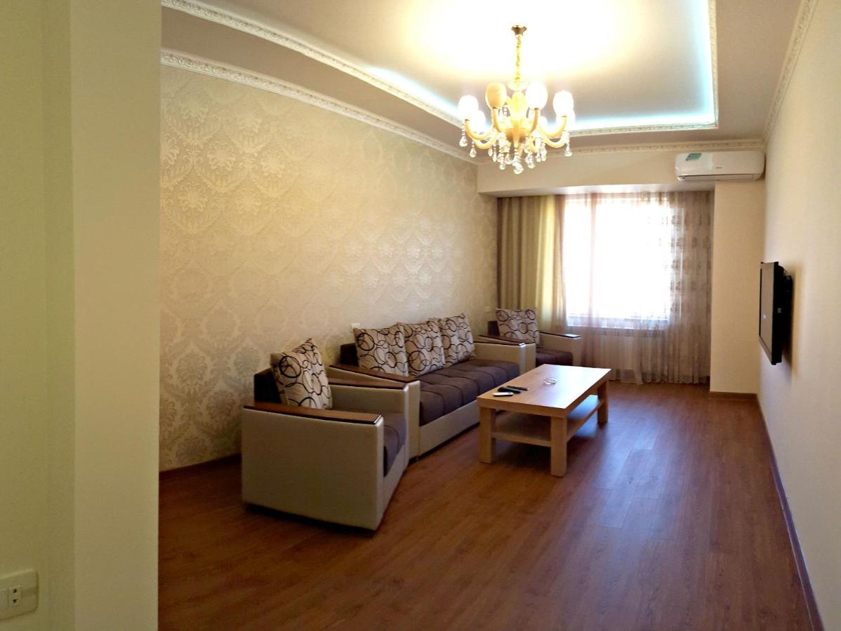 Rent Inn Yerevan On Buzand Street Екстериор снимка